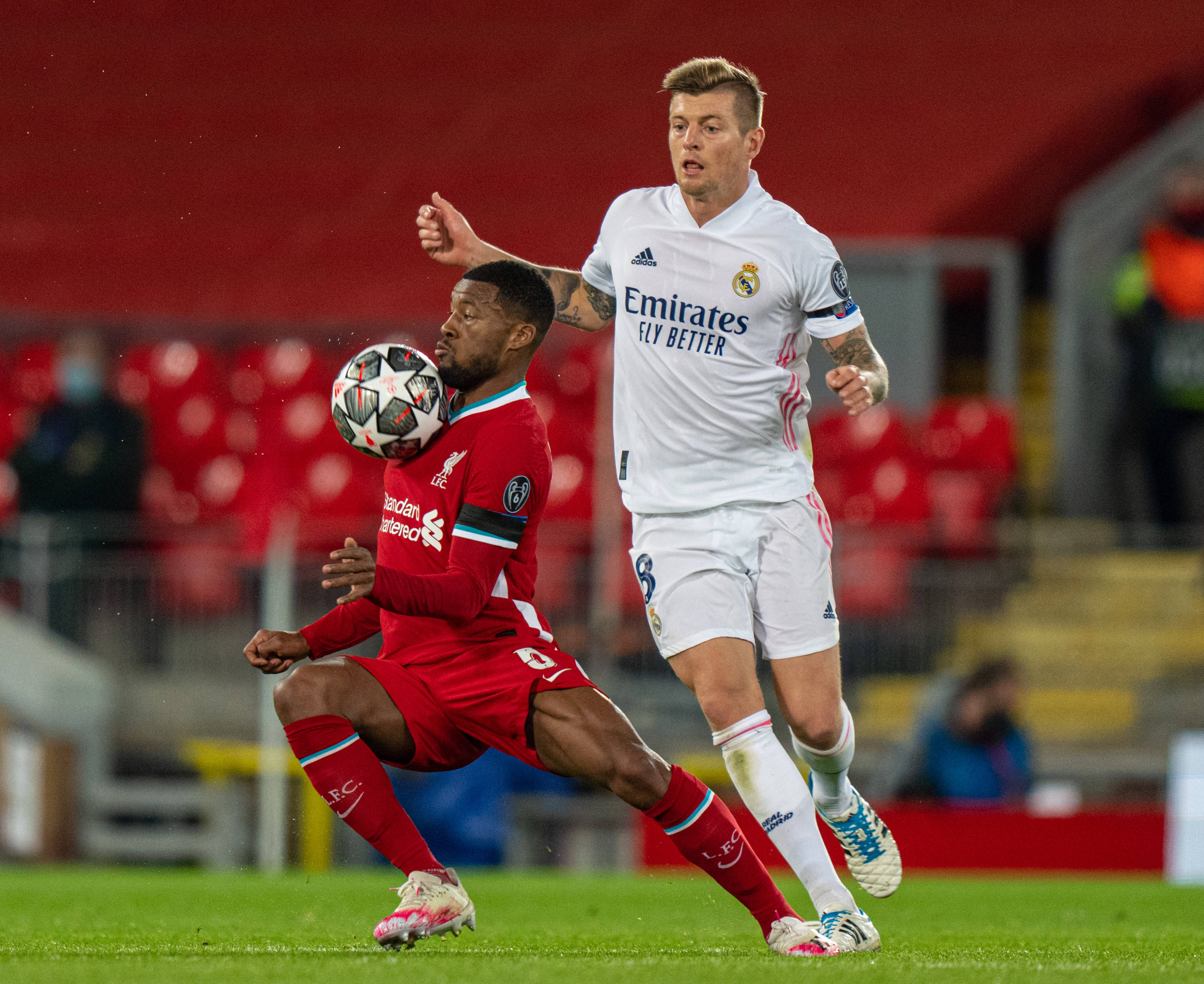 Weibo Gaming 和 Invictus Gaming 从 LPL Split 1 2025 中被淘汰