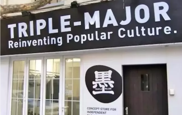 S联赛冠军被击败了？上单选手 Siwoo 展现了他的技能，作为 Dplus KIA 屠杀了整个战场，轻松击败了 T1 ！