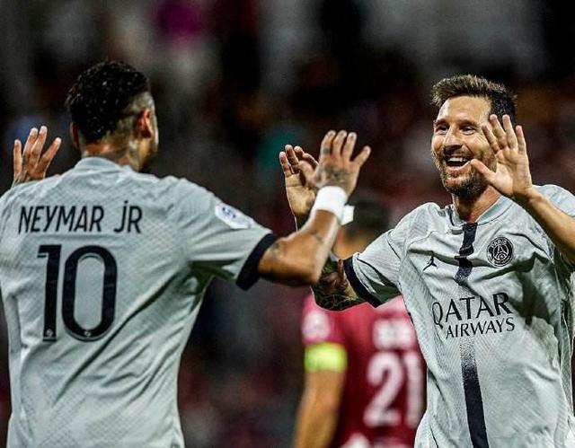 因OMG战队选手进入居家隔离状态，明日OMG对阵FPX的比赛将延期举行