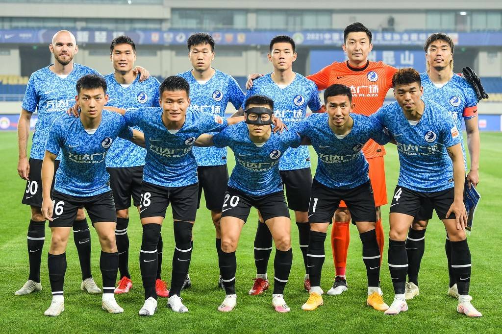 JDG淘汰WBG队内语音：圣枪哥秒选雷克塞后直接表示这把赢了！