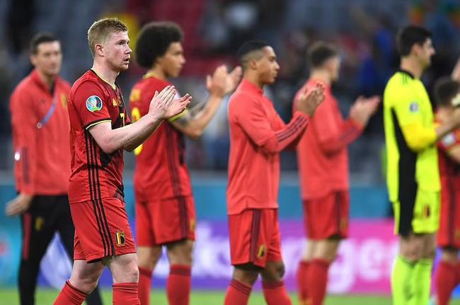 BLG主教练BigWei：到了S赛遇到谁都会严阵以待，最强的还是LCK的队伍